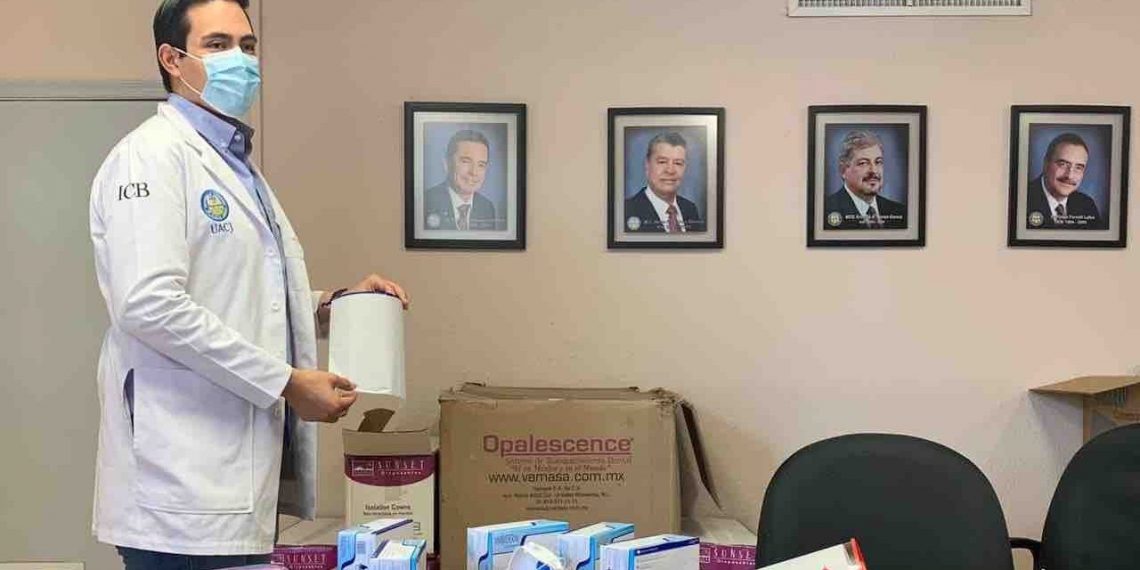 Entrega UACJ equipo de protección a médicos internos de pregrado