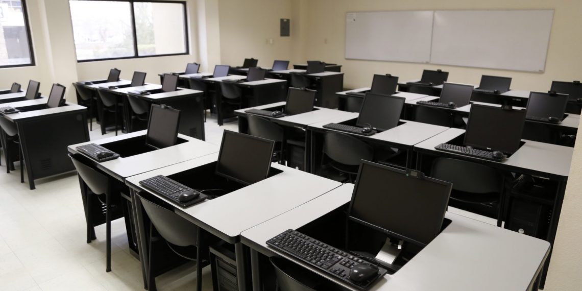 La UACJ anuncia la reapertura parcial de sus centros de cómputo