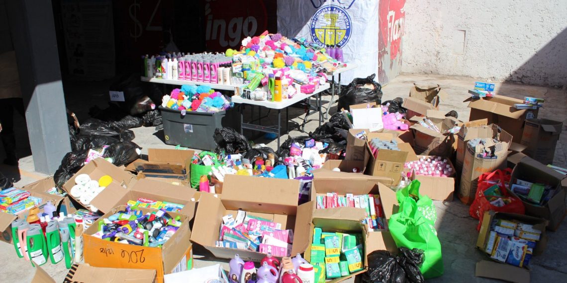 Realiza UACJ donación a comunidad migrante