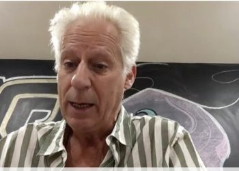 Artista español imparte conferencia virtual en la UACJ