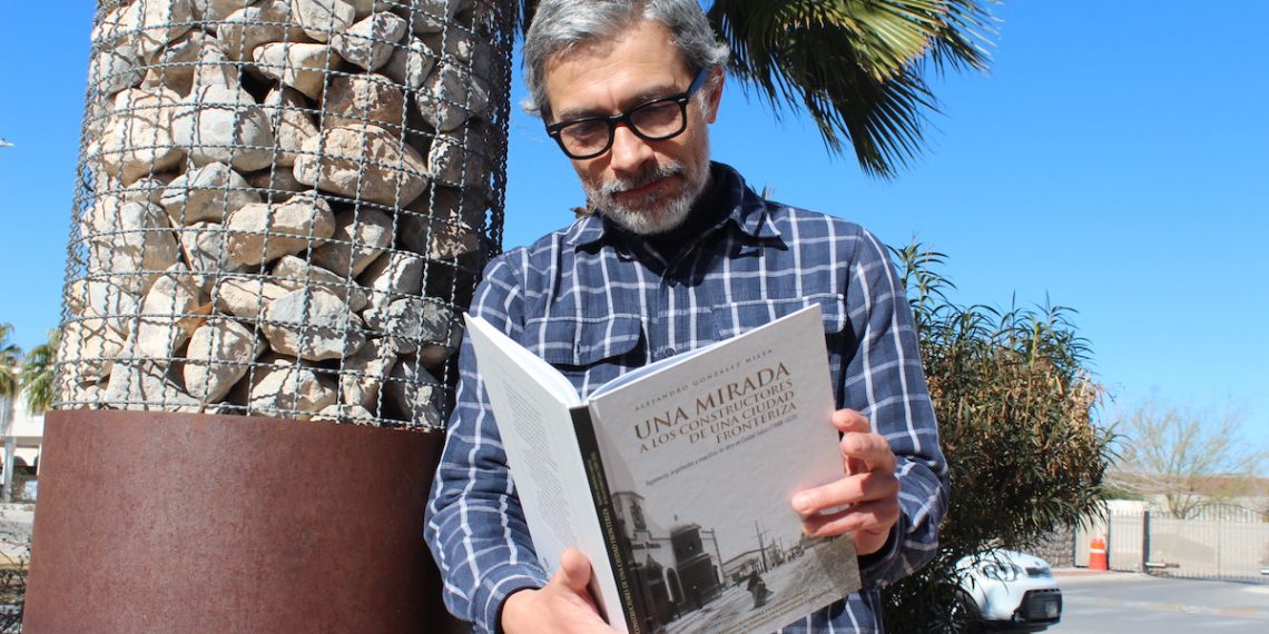 Profesor de la UACJ gana el premio Southwest Book Awards