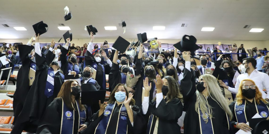 Se gradúan 892 del ICSA