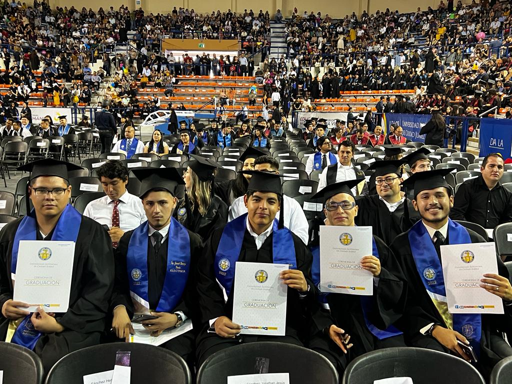 Celebra la UACJ segunda ceremonia de graduación de la generación 2022