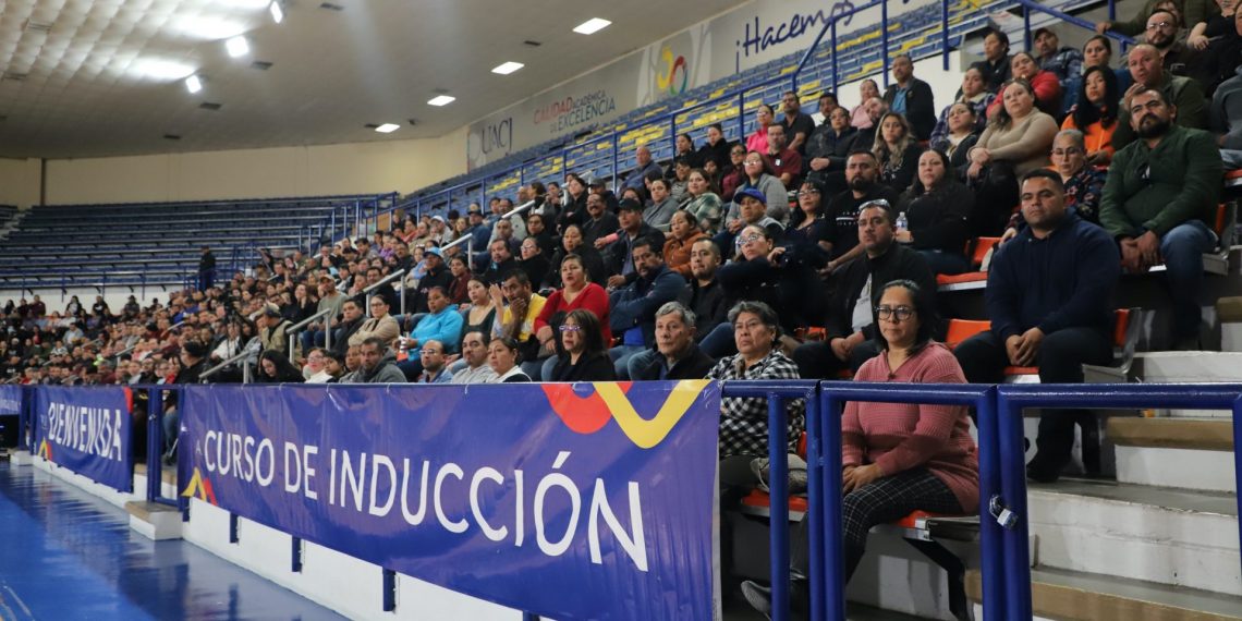 Conocen la próxima casa de estudios de sus hijos