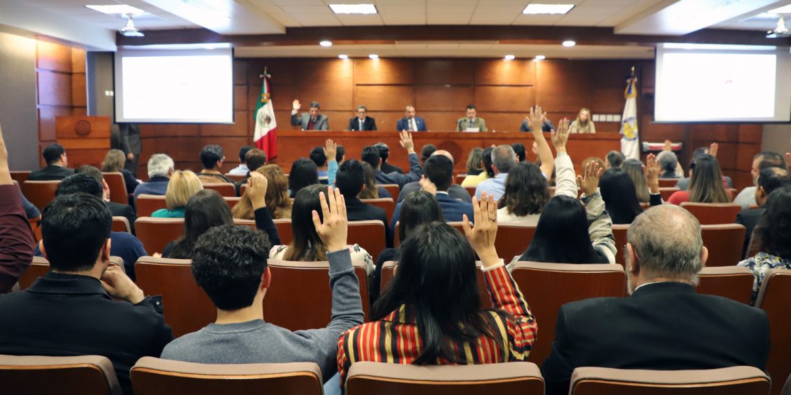 Más opciones para tu formación profesional; UACJ amplía su oferta educativa