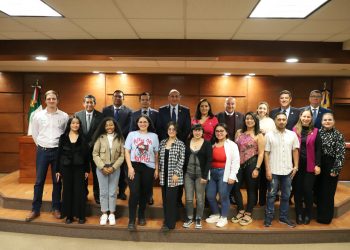 Alumnos de Argentina y Colombia se integran a la UACJ