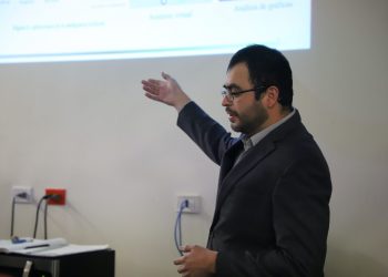 Imparten conferencia Modelado y optimización de compuestos poliméricos, a través de técnicas de Inteligencia Artificial