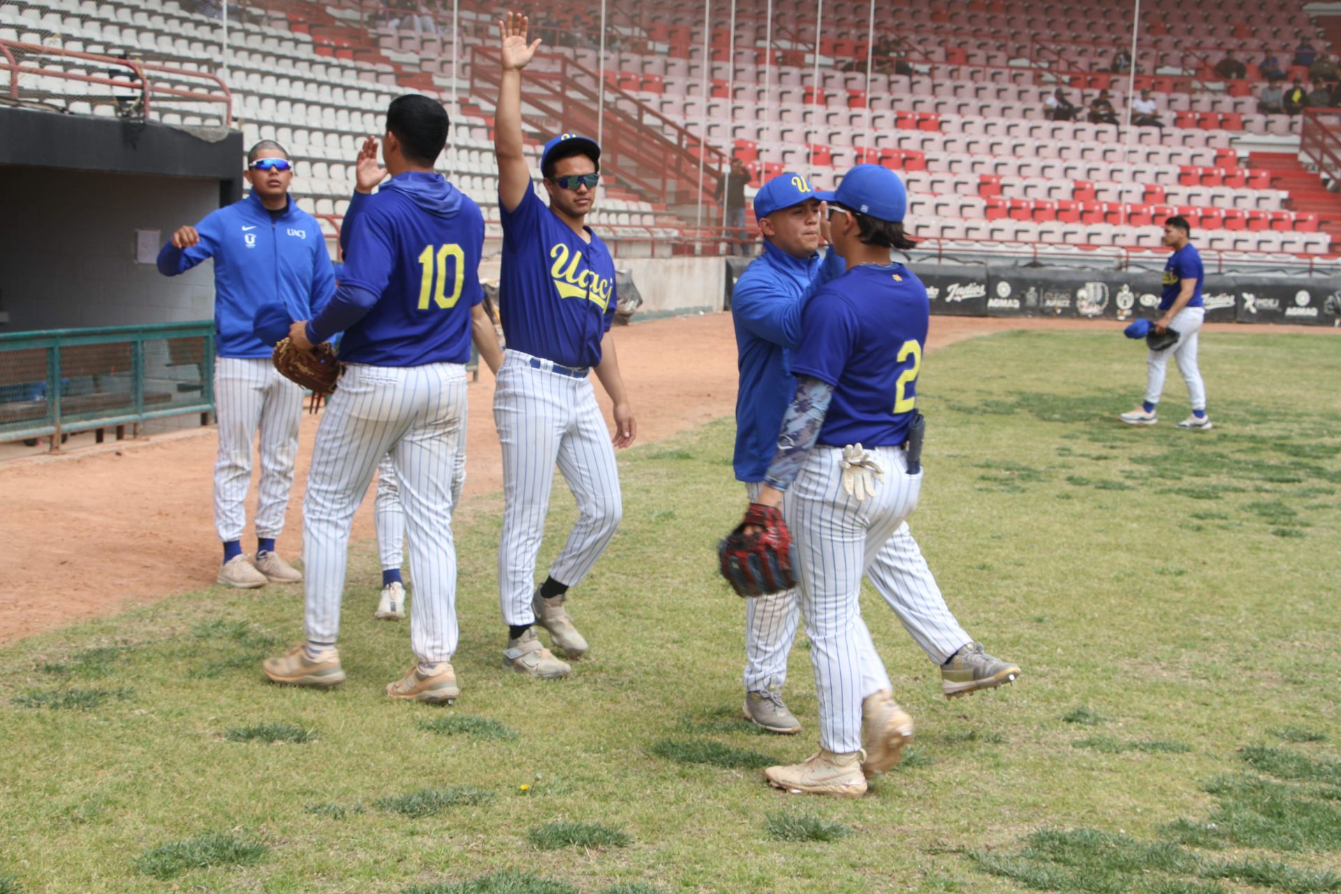Indios brillan en el clásico de béisbol universitario