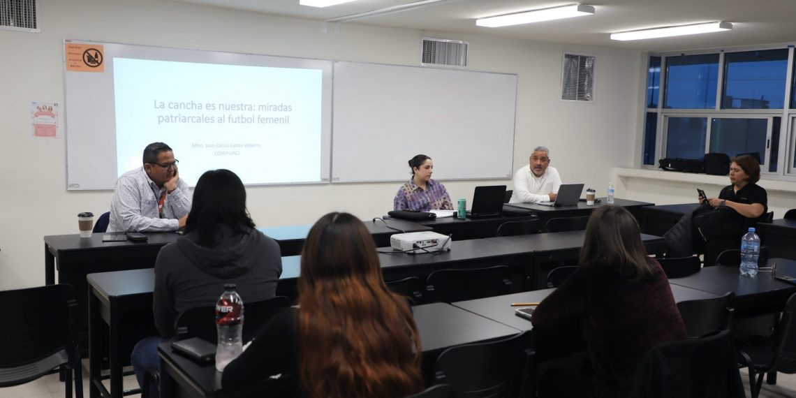 Participan en mesa “Estudios sociales del deporte y el género”