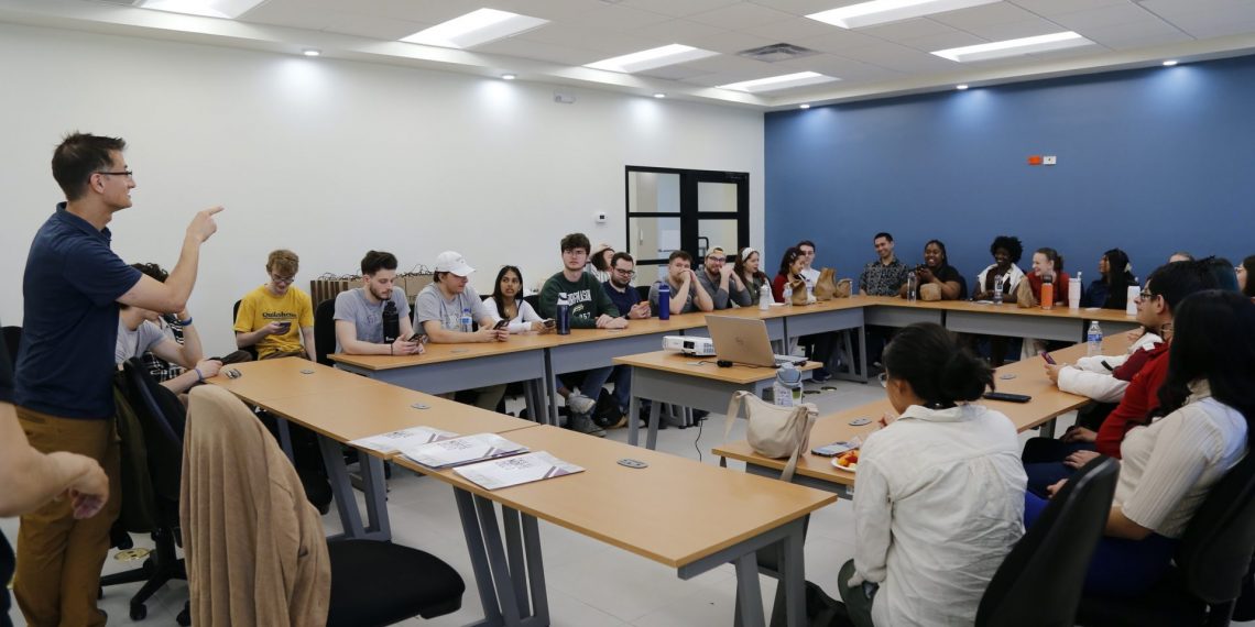 Realizan intercambio de perspectivas fronterizas