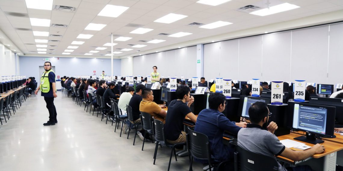 UACJ recibe a 13800 aspirantes