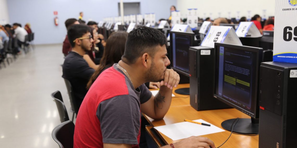 Advierte UACJ posible fraude contra estudiantes de preparatoria