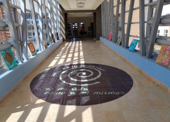 Reconocido pintor plástico expone sus obras en División Cuauhtémoc