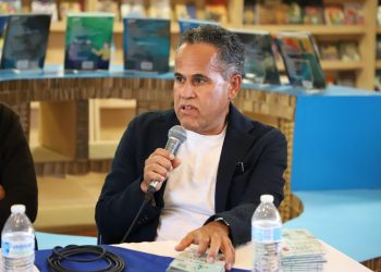 Presentan el libro “Drogas callejeras, arresto y consumo: Cronología del tráfico y consumo de drogas en la frontera Ciudad Juárez-El Paso”