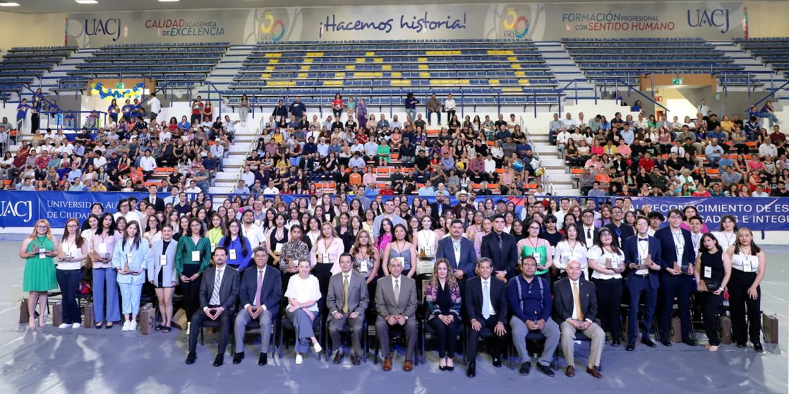Reconoce la UACJ a sus alumnos destacados e integrales | GALERÍAS