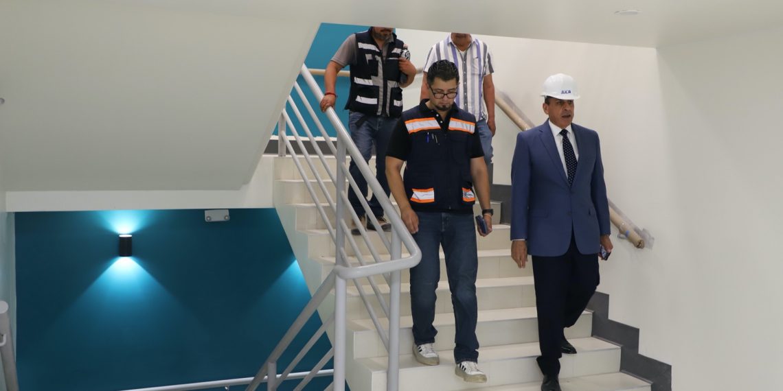 Rector supervisa obras del nuevo Centro de Lenguas y Centro de Atención y Simulación Clínica