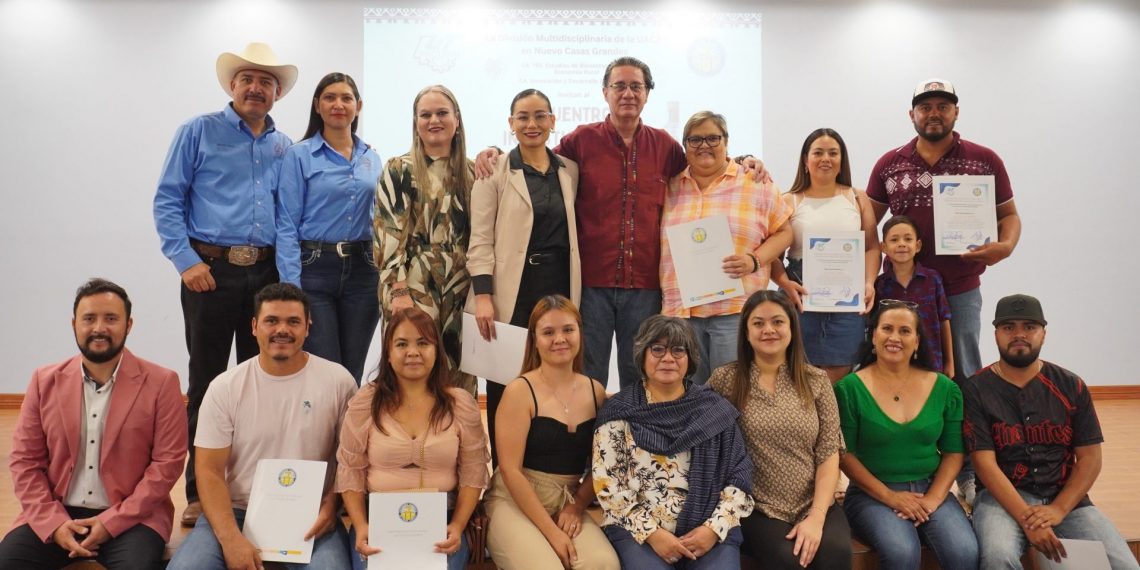 Acuden ceramistas de Juan Mata Ortiz a taller de la UACJ y UT Paquimé