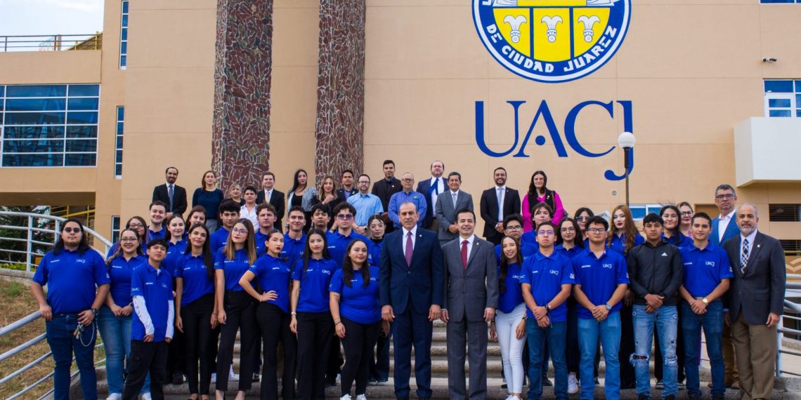 Rector da la bienvenida a la primera generación de la Licenciatura en Derecho de la División Cuauhtémoc