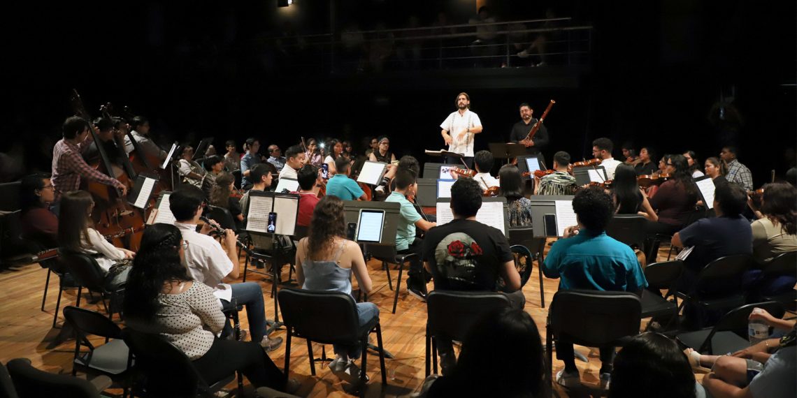 Deleitan a juarenses con clásicos de Mozart
