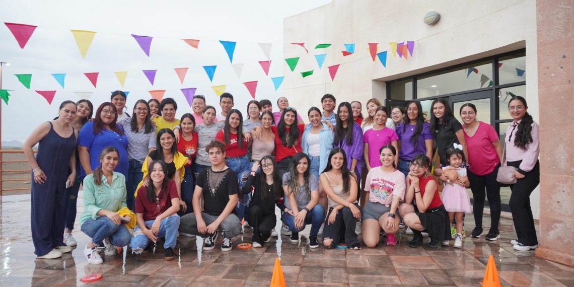 Trabajo Social festeja su día en la UACJ