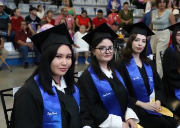 Galería | La UACJ celebra el éxito de 96 nuevos egresados en Cuauhtémoc