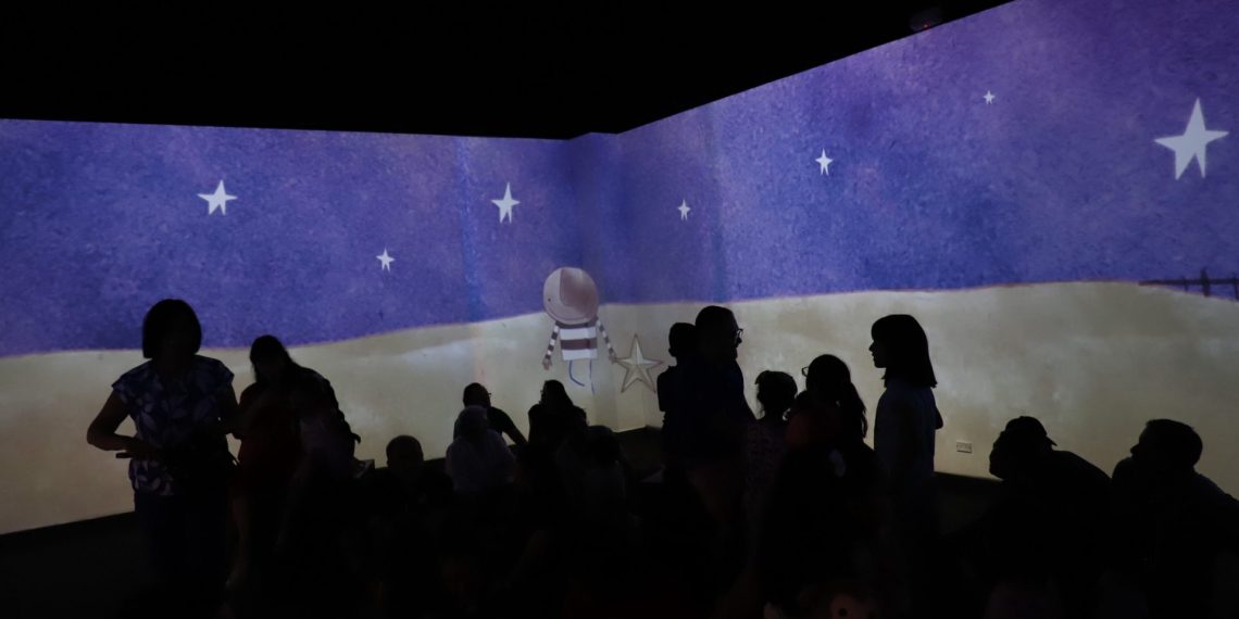 ‘Puros Cuentos’ llena de magia la Sala Inmersiva del CCF