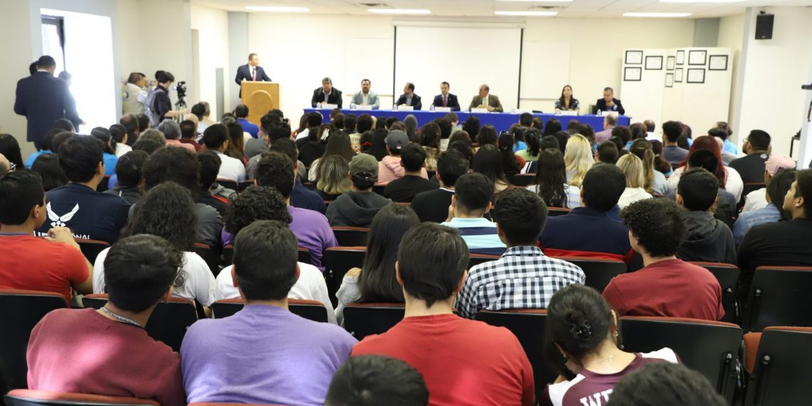 Treinta años haciendo ingeniería | Inauguran la XXX Semana del IIT