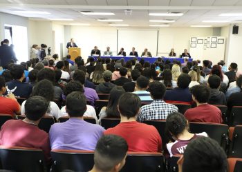 Treinta años haciendo ingeniería | Inauguran la XXX Semana del IIT