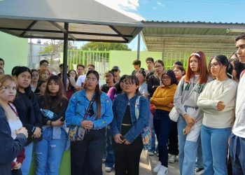 Tutorías a menores juarenses, fortalecen sus oportunidades