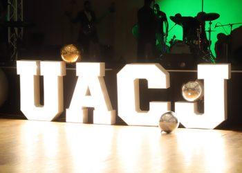 Una noche de elegancia y tradición: El Baile de Gala de la UACJ celebra 51 años de historia