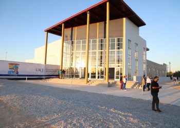 Inauguran en la UACJ el Centro de Entrenamiento Deportivo Universitario y Campo de Beisbol | GALERÍA