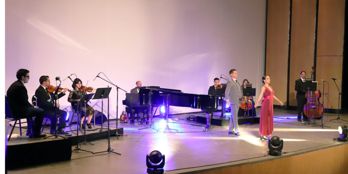 Galería | UACJ realiza su concierto clásico de aniversario