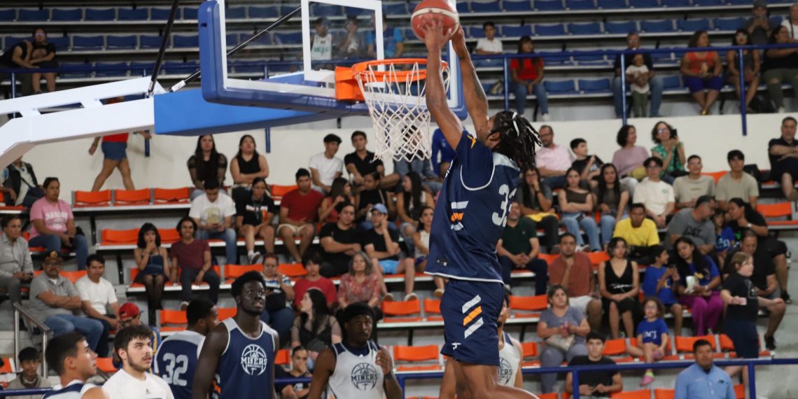 Galería | Mineros de UTEP ofrecen histórico partido de exhibición en la UACJ