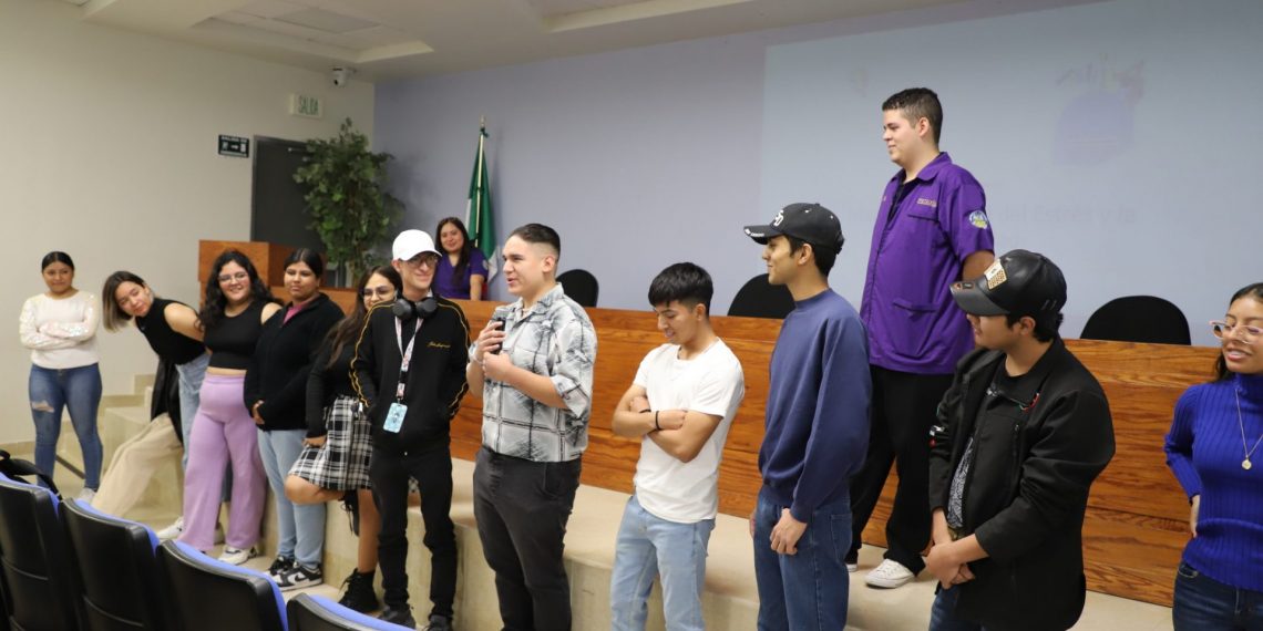 Capacitan a mentores Peraj, el programa de mentoría que transforma vidas