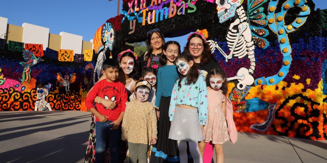 Altares y Tumbas: Una festividad arraigada en el corazón de los fronterizos