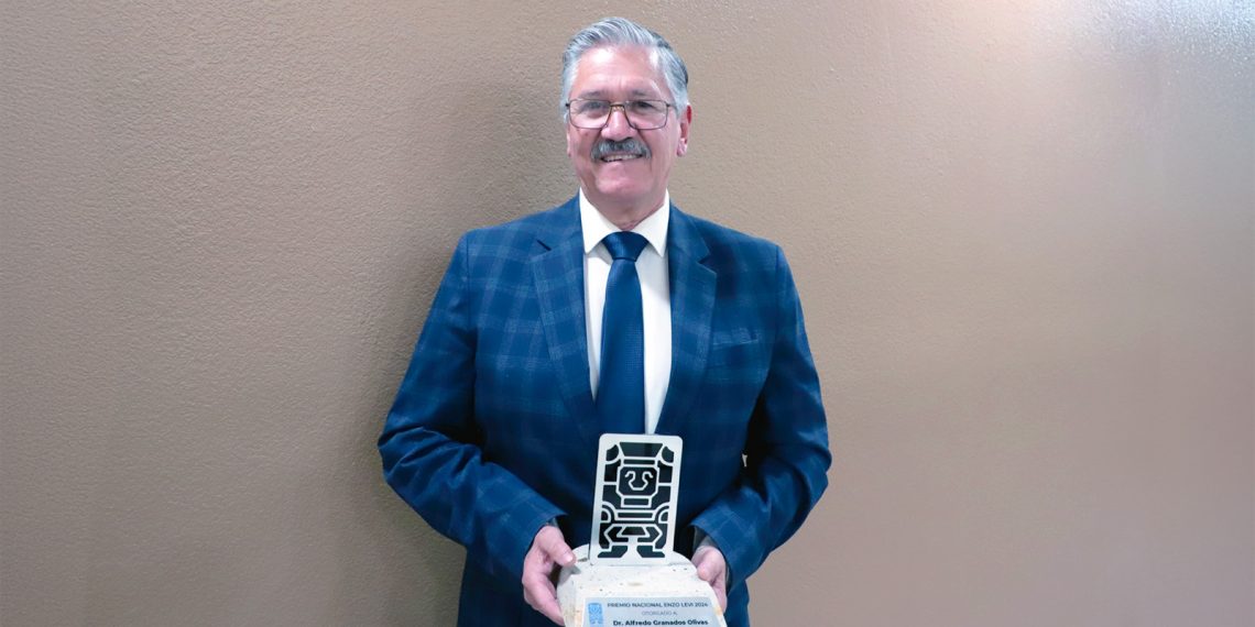 Investigador de la UACJ Recibe el mayor honor en México por su trayectoria en estudios en las ciencias del agua