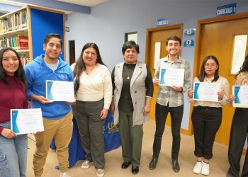 Alumnos de Nuevo Casas Grandes conquistan concurso literario
