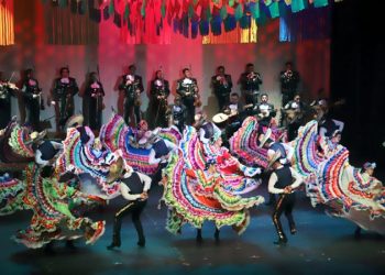 Danzan por diversos rincones de México