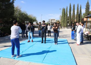 Comparten herramientas de defensa personal a los alumnos de la UACJ