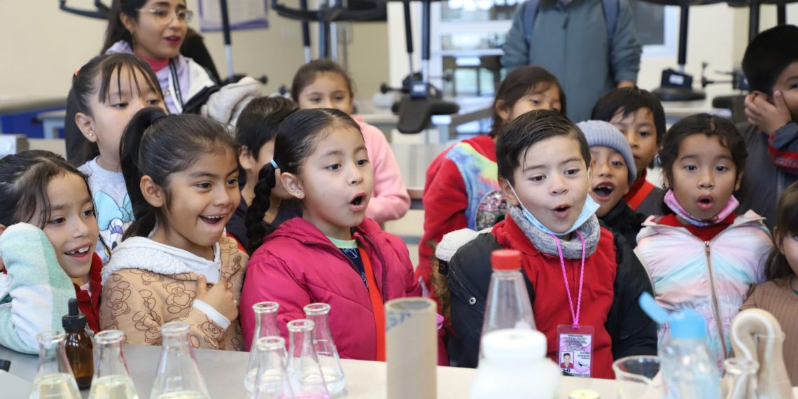 Niños descubren la ciencia en Ciudad Universitaria