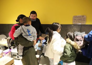 Un regalo de calor y esperanza para Sol y otras familias migrantes