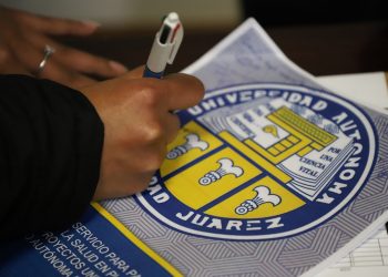 Asignan plazas a estudiantes de Medicina y Enfermería