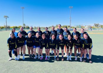 Llevan con orgullo el nombre de su universidad en cada partido