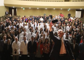 Médicos al servicio de la humanidad