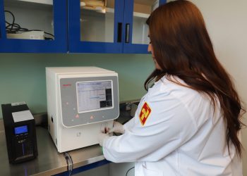 La UACJ abre servicios de laboratorio para la comunidad universitaria y público en general