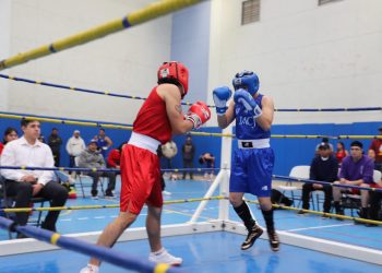 Flamante función de box en el Complejo Deportivo de la UACJ