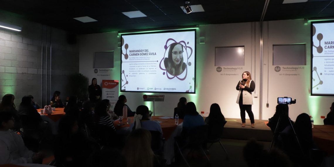 Participan egresadas de la UACJ en “Mujeres en la ciencia: historias que inspiran”