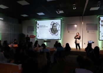 Participan egresadas de la UACJ en “Mujeres en la ciencia: historias que inspiran”