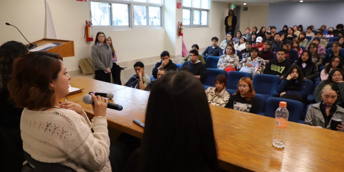 Comparten exposiciones, talleres y ponencias por el 8M