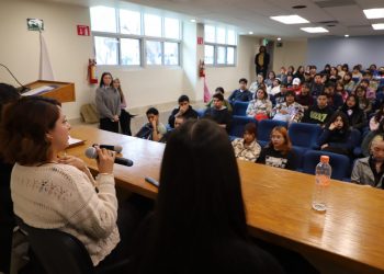 Comparten exposiciones, talleres y ponencias por el 8M